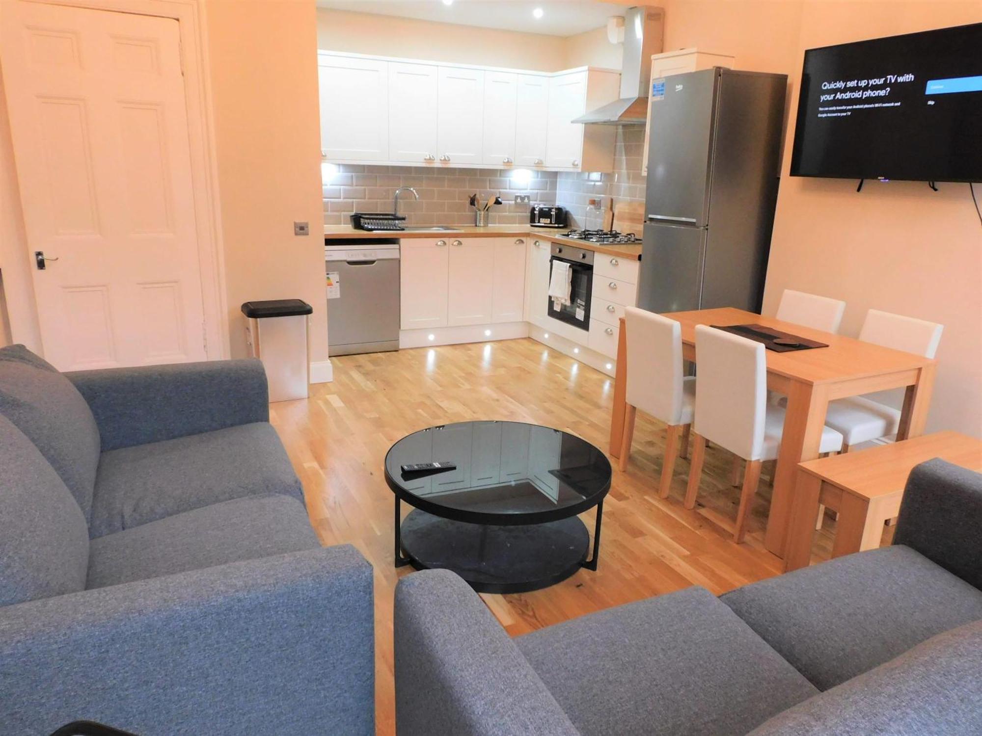 Beautiful 3 Bed In The Centre * Glasgow